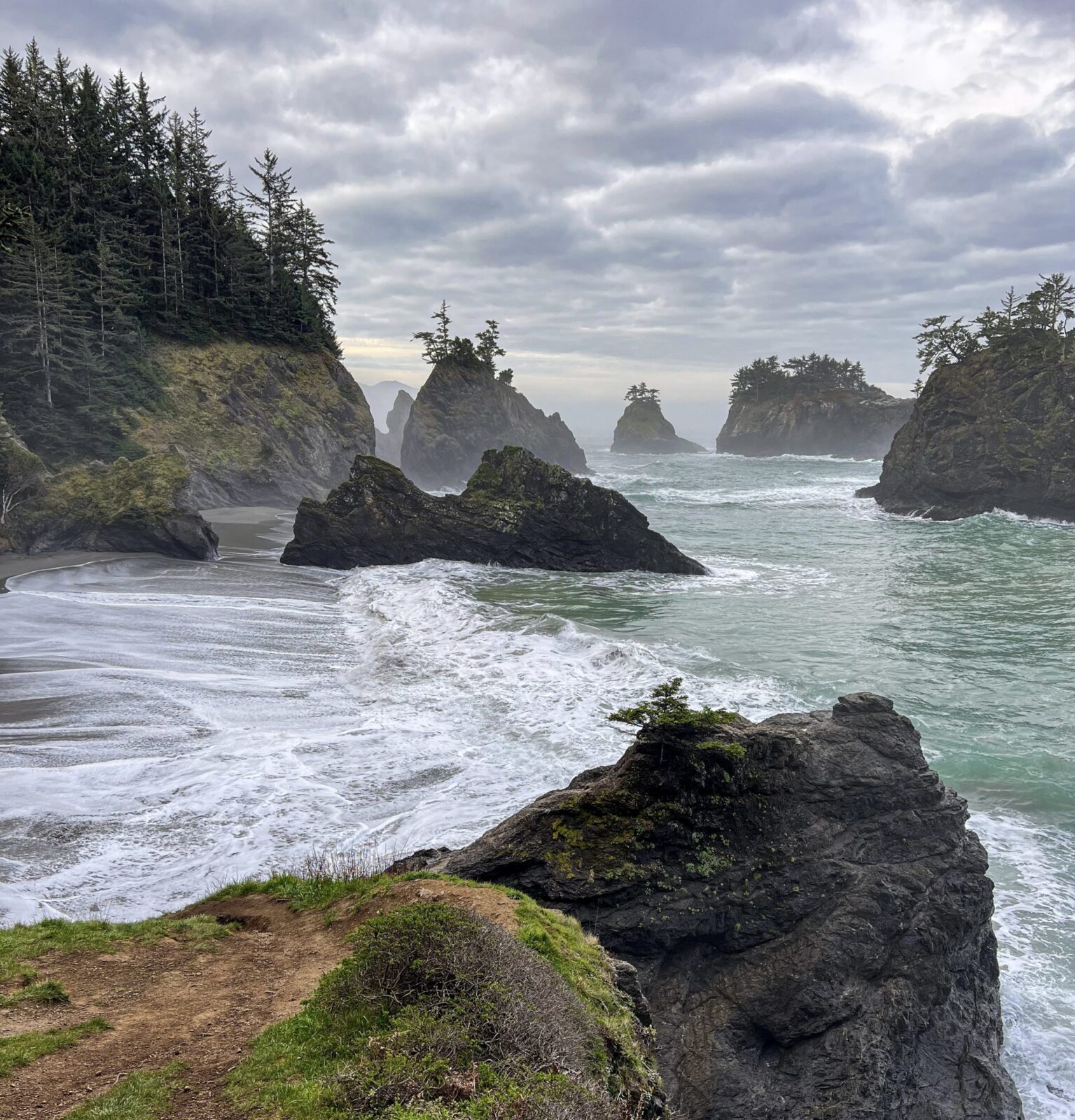 Hanging Rock: Ultimate guide to Southern Oregon’s Best Viewpoint